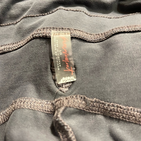 NWT Free People FP Movement New Flow Flares - vintage indigo - Picture 8 of 8